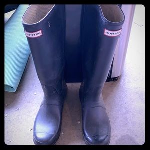 Tall hunter boots